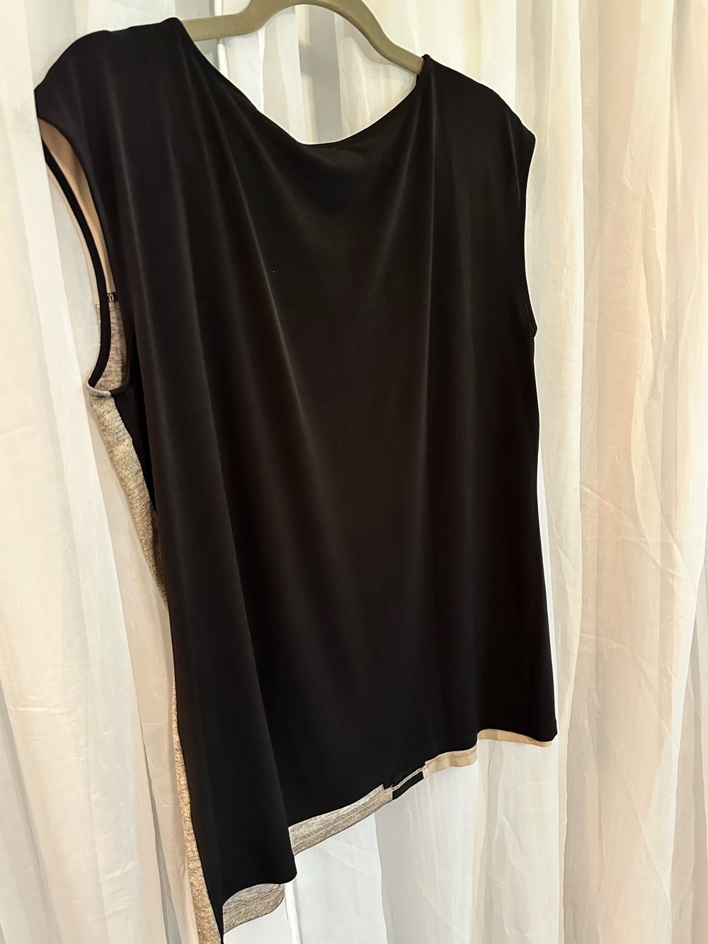 Calvin Klein Black, Cream & Gold Colorblock Sleeveless Tank - Picture 4 of 6